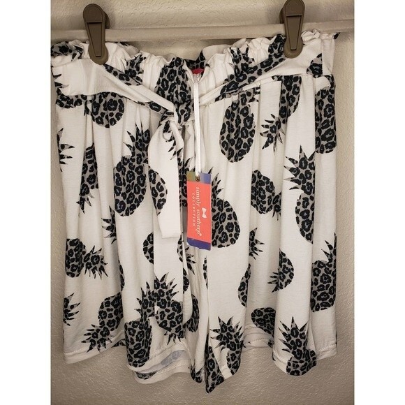 NWT Simply Southern Pineapple Flowing Shorts size S - Picture 1 of 8